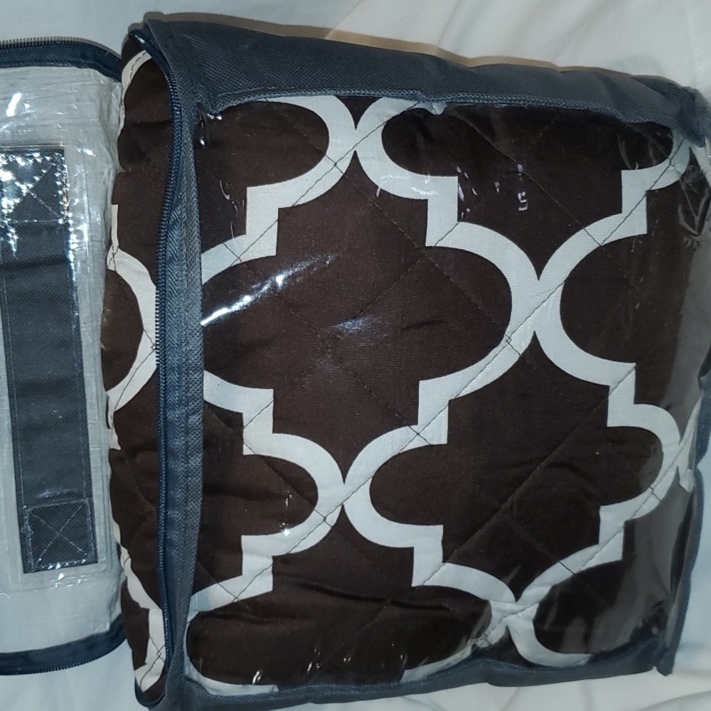 Reversible Furniture Protector - Picture 14 of 15